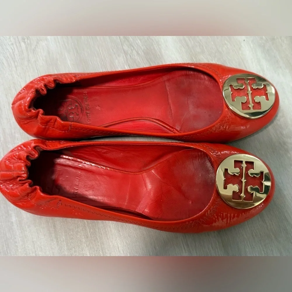 Tory Burch Red Patent Leather Minnie Travel Ballet Flats Gold Logo Women 5-5.5